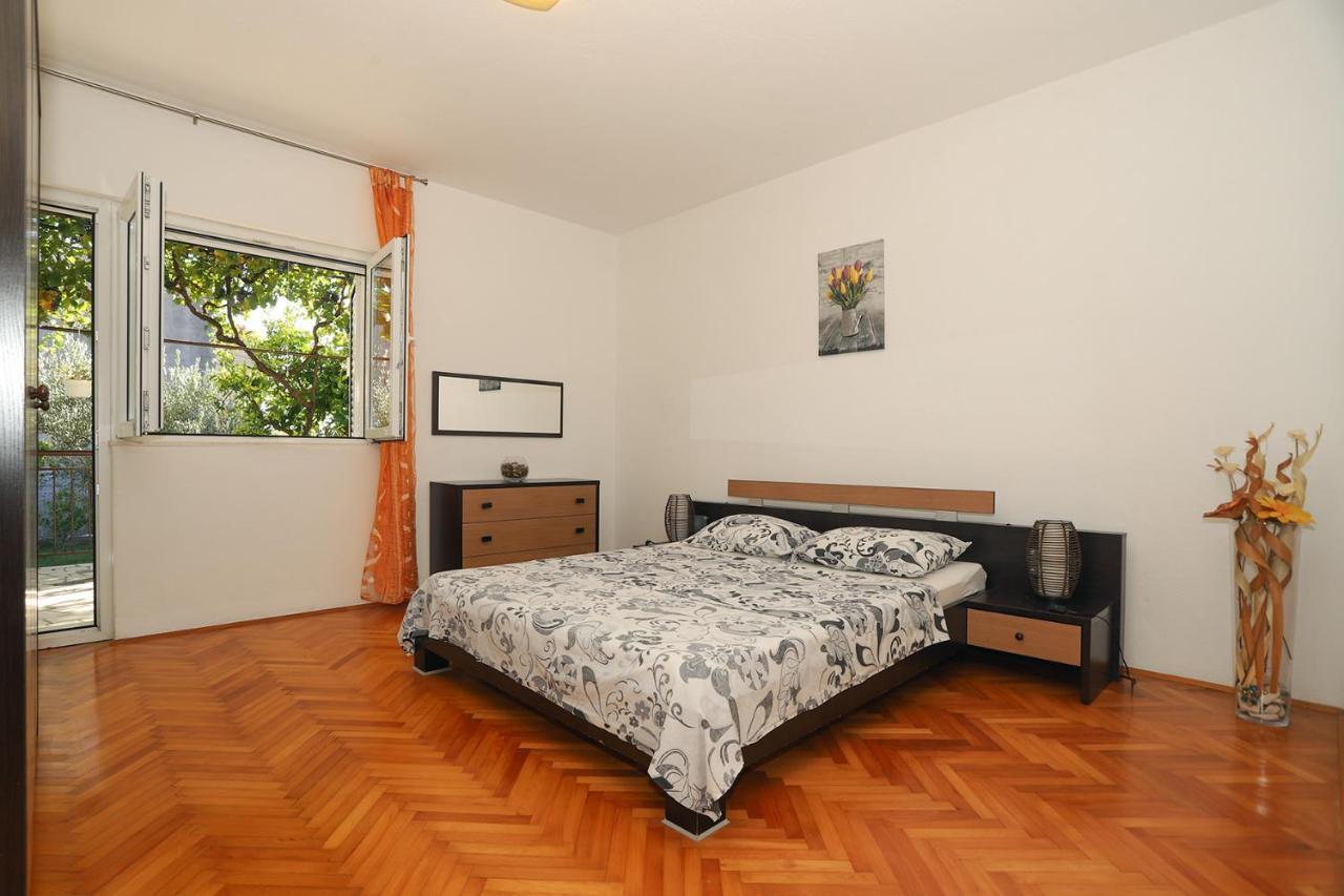 Stone Sun Apartment Kastela Exterior photo