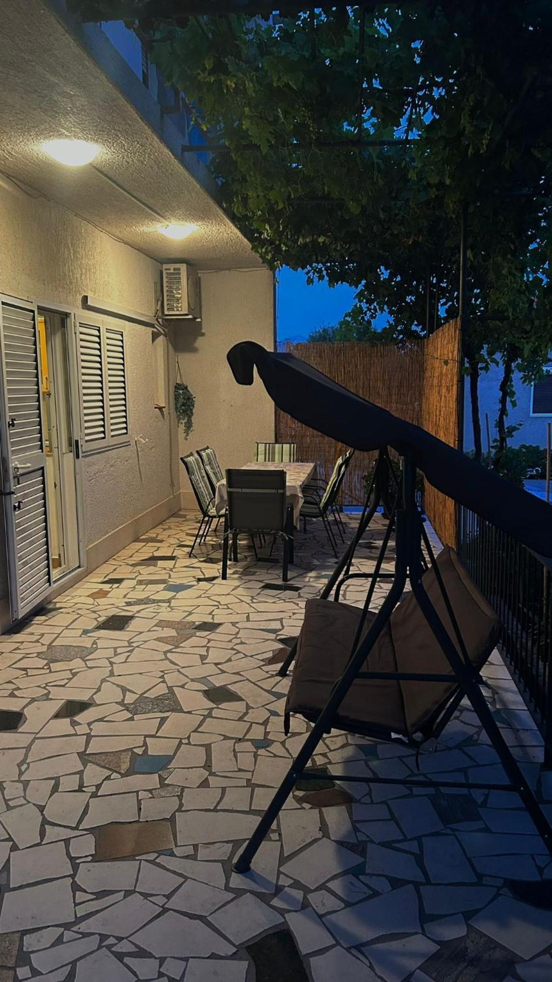 Stone Sun Apartment Kastela Exterior photo